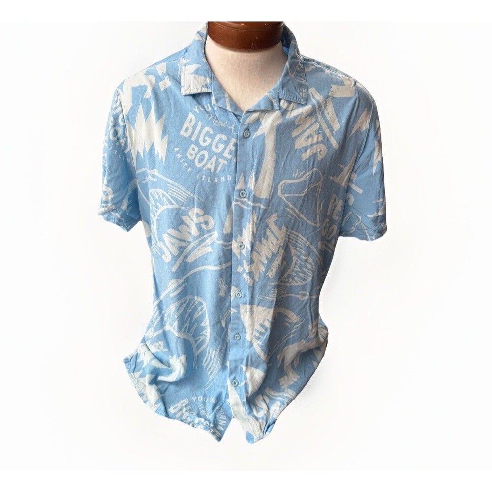 JAWS Movie Shirt Men’s XL Blue Hawaiian Shark Print Button Up Beach Camp